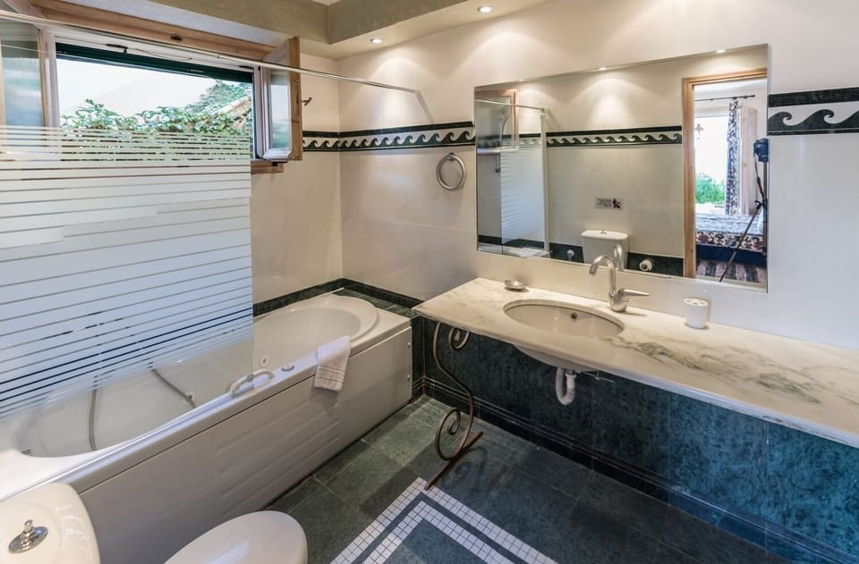 Private spa tub