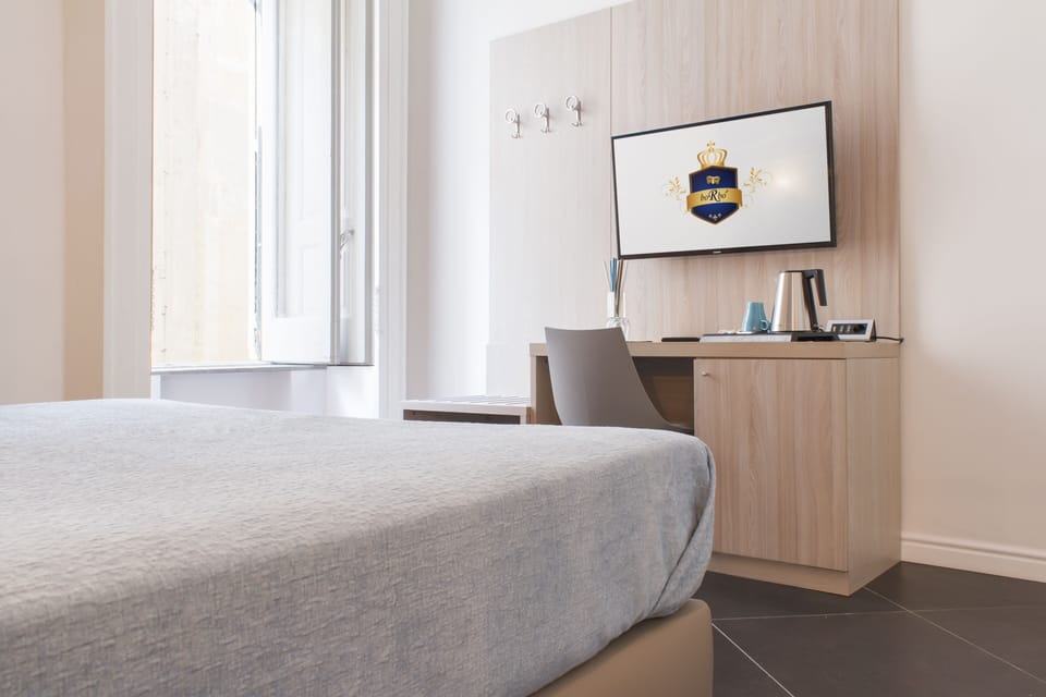Superior Room | Down comforters, in-room safe, desk, laptop workspace