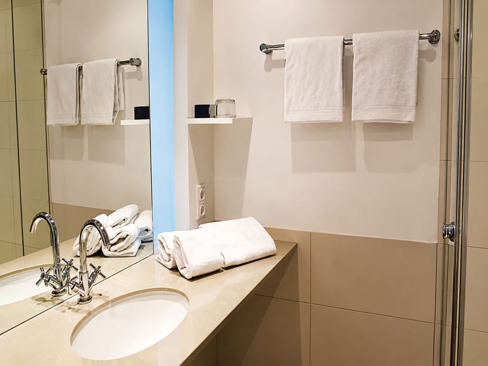 Free toiletries, hair dryer, towels, shampoo