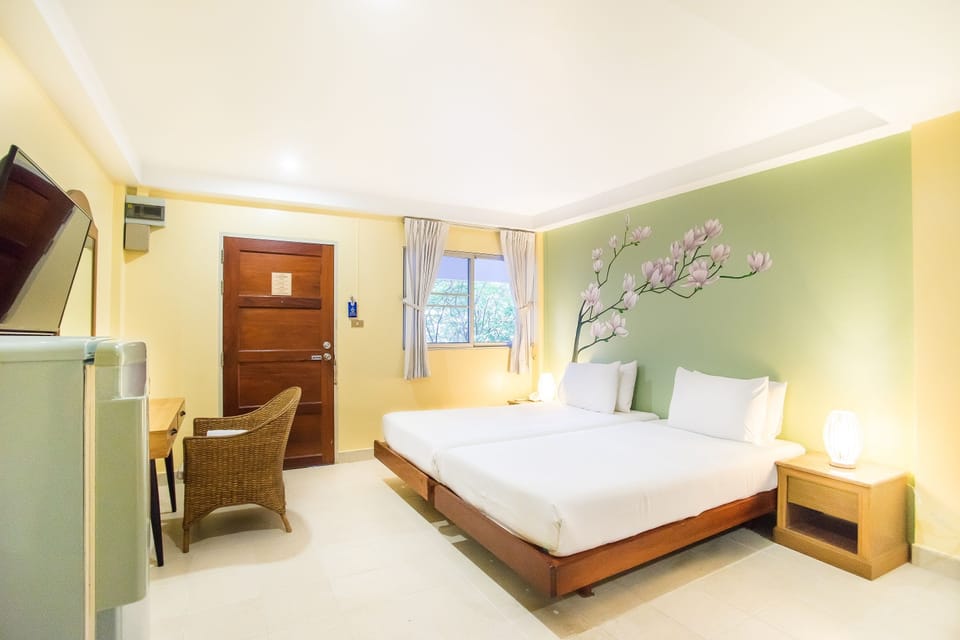 Standard Double Room | In-room safe, desk, soundproofing, free WiFi