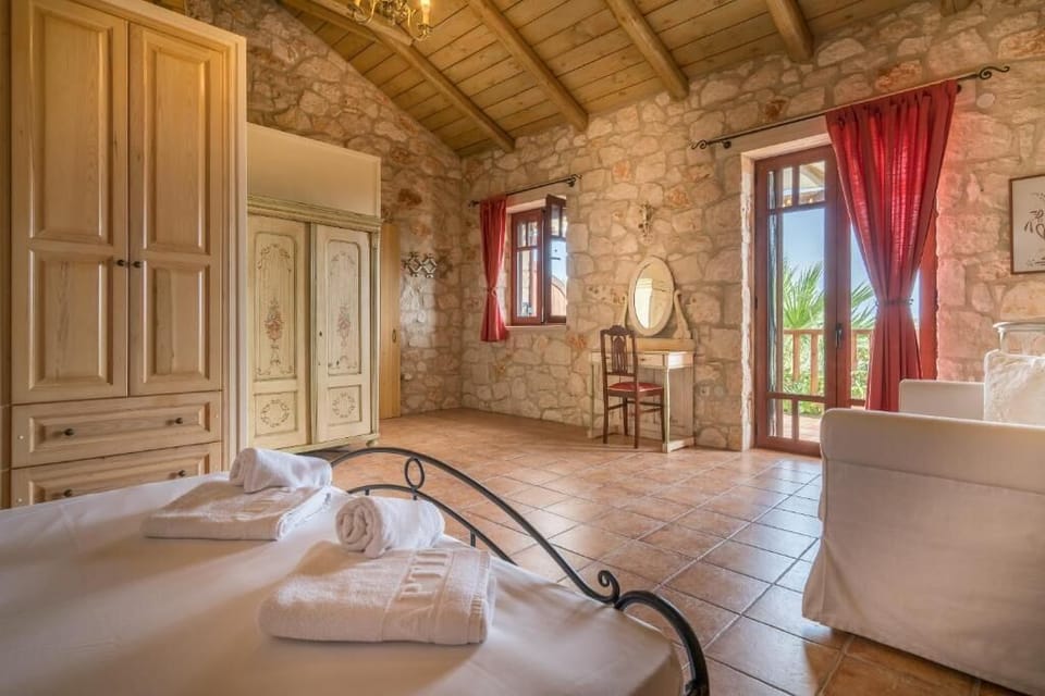 1 bedroom, in-room safe, individually decorated, individually furnished