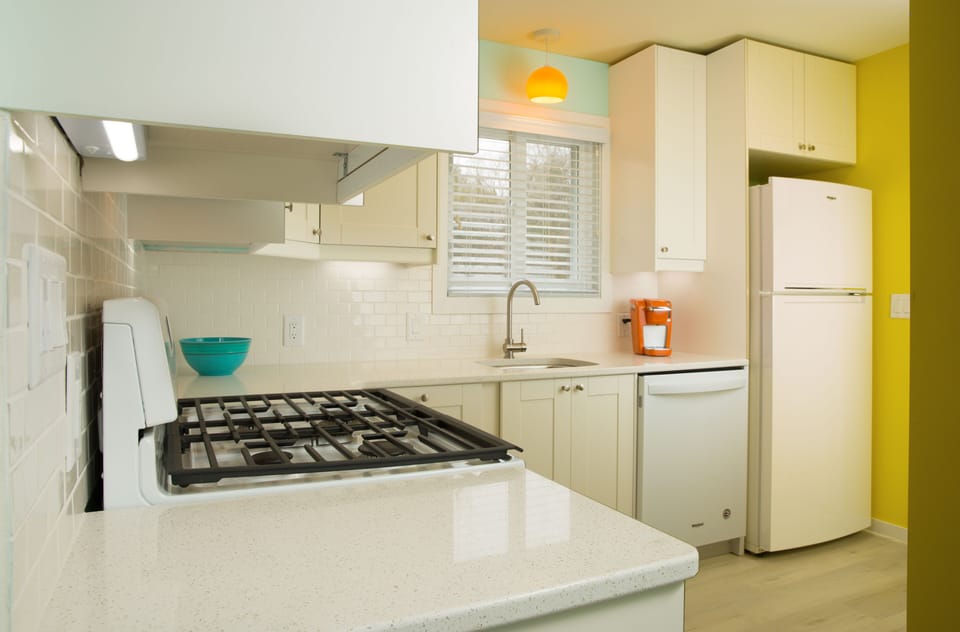 Bright fully updated kitchen for your enjoyment. Keurig & drip coffee makers.