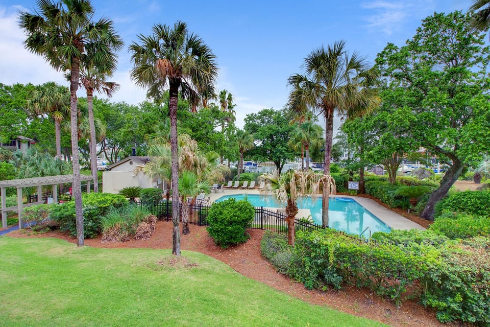 Steps Away, Pool and Hot Tub