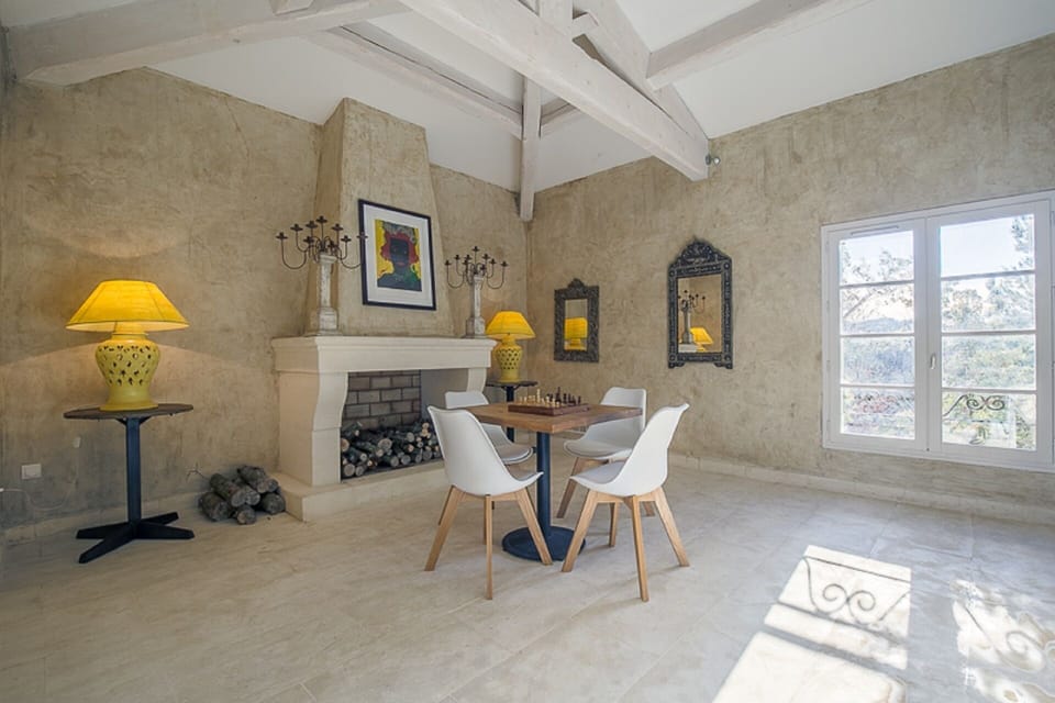 Coin Cheminée et jeux de société