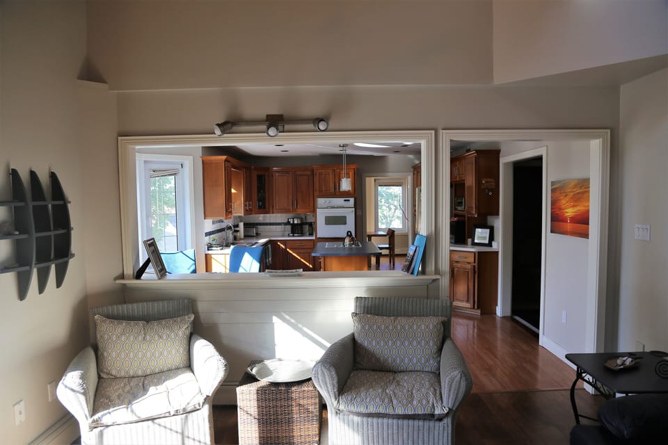 Sunroom looking towards kitchen
