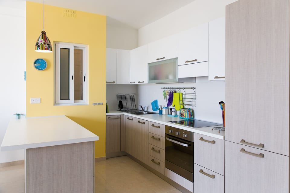 Fully Equipped Kitchen with Island