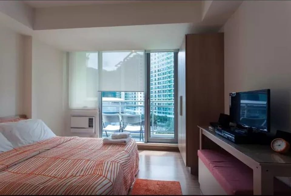 Condo, Kitchenette, Beachfront | 1 bedroom, desk, iron/ironing board, free WiFi