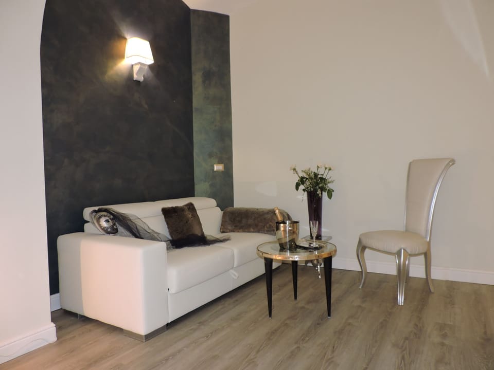 Quadruple Room | Minibar, desk, cribs/infant beds, free WiFi