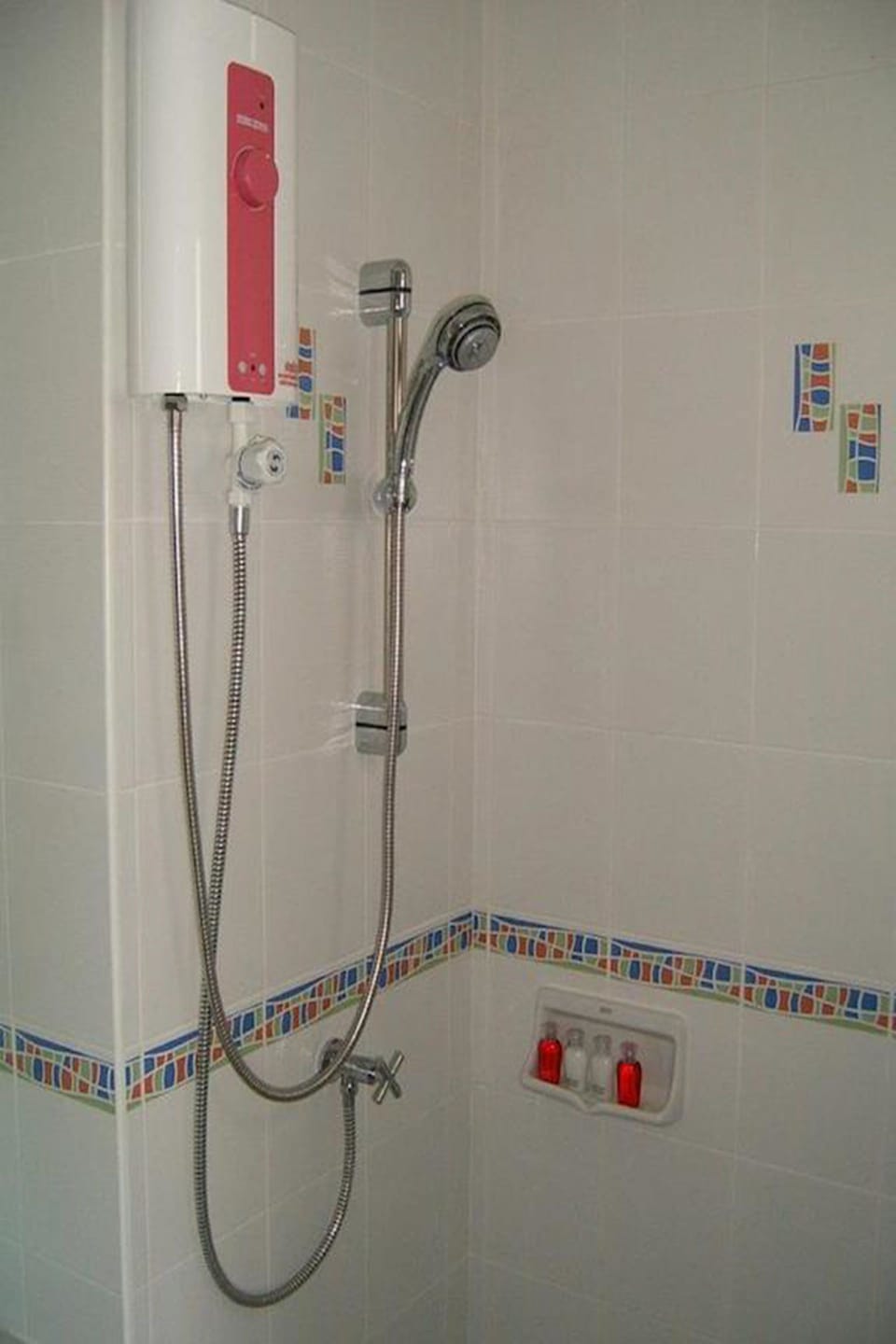 Superior Double Room | Bathroom shower