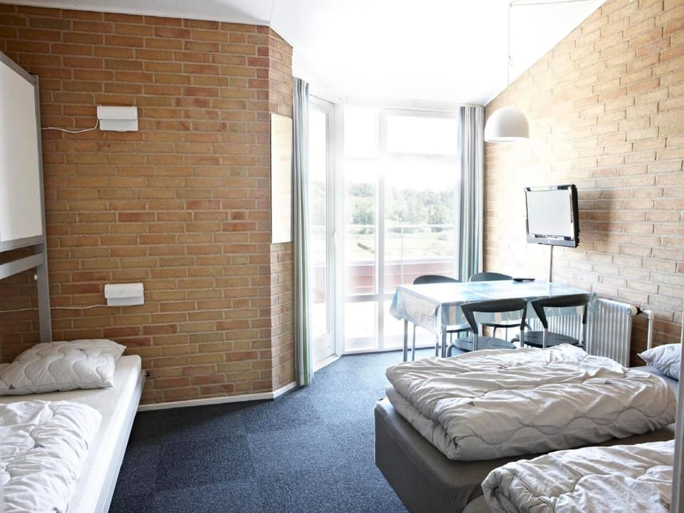 Iron/ironing board, free WiFi, bed sheets, wheelchair access