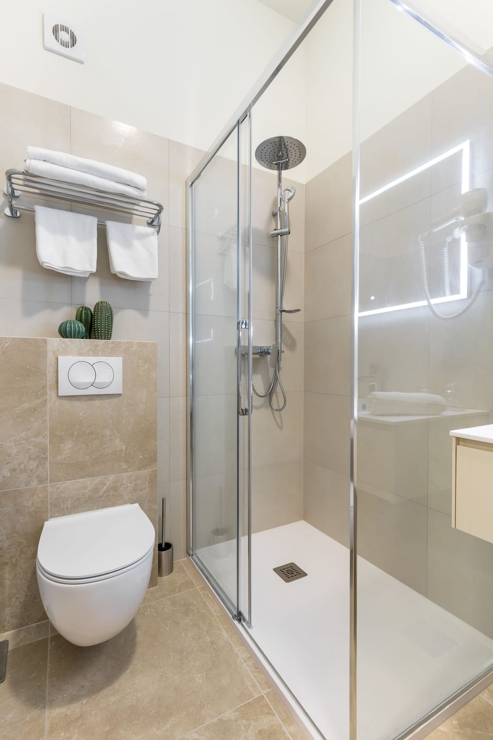 Standard Apartment | Bathroom | Bathtub, deep soaking tub, eco-friendly toiletries, hair dryer