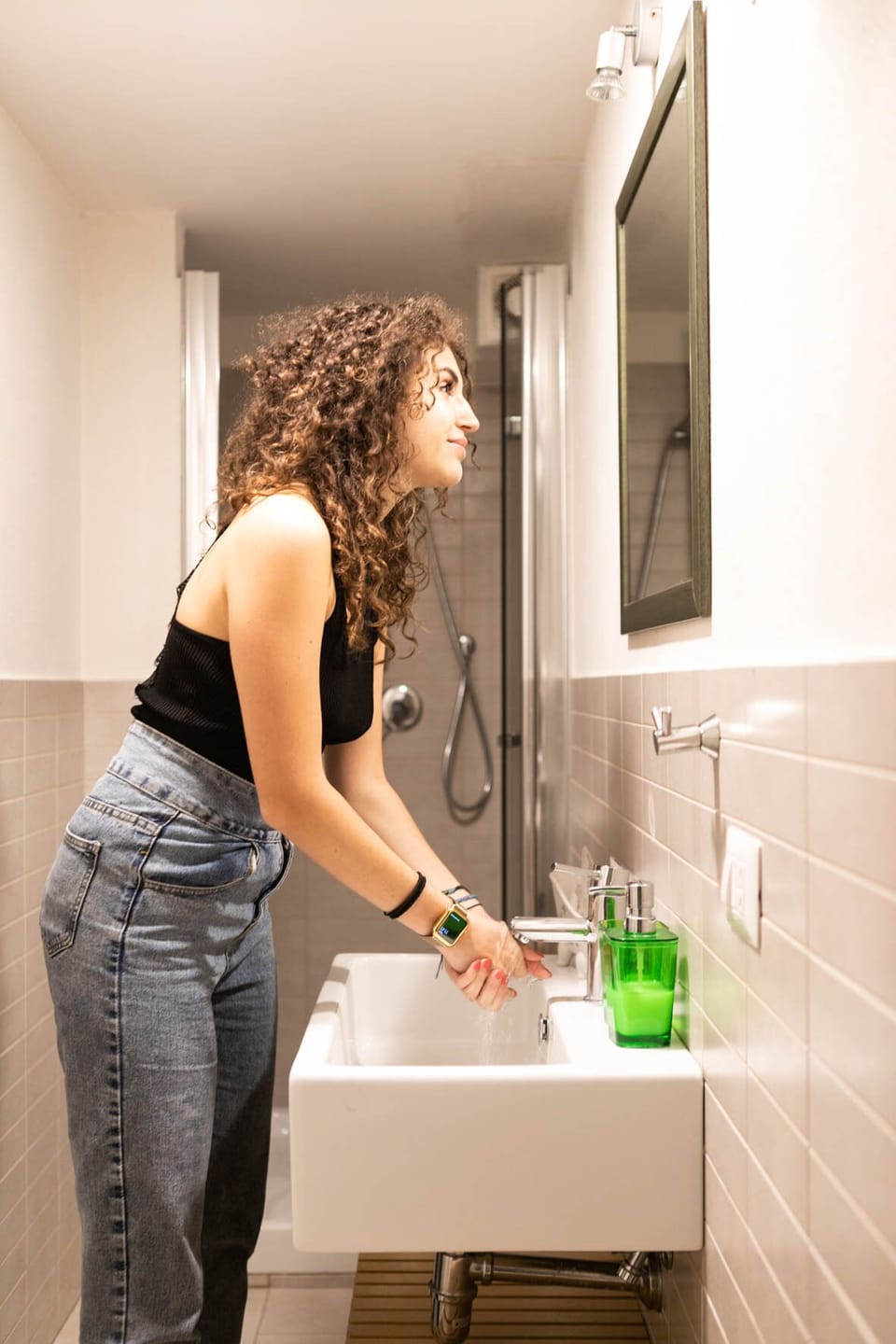 Double Room (Porta S. Gennaro) | Bathroom | Shower, free toiletries, hair dryer, bidet