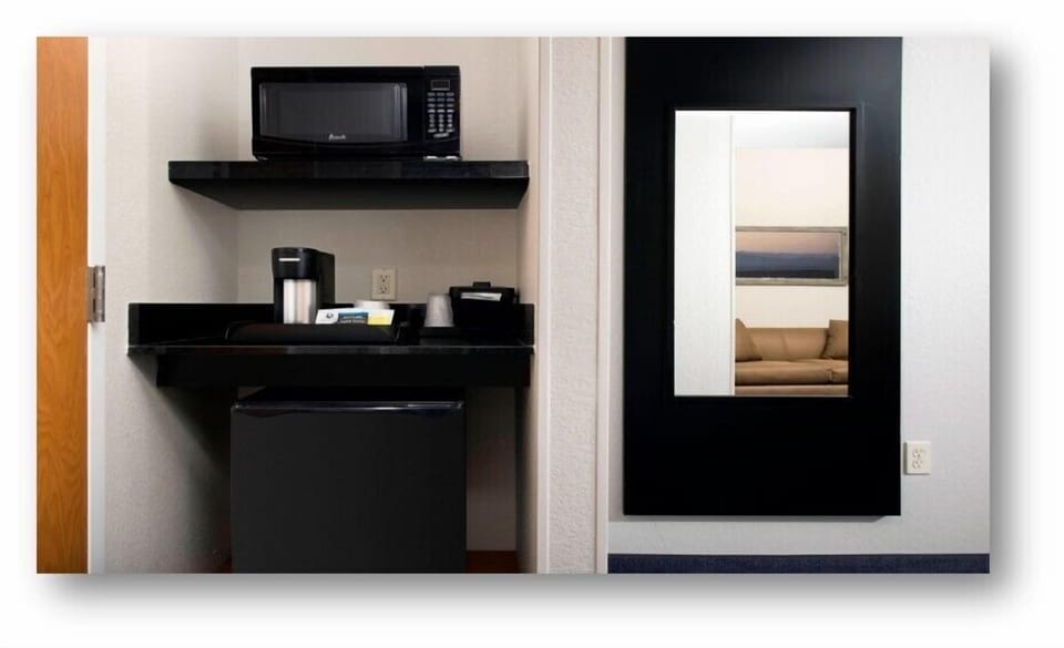 Premium bedding, Tempur-Pedic beds, in-room safe, individually decorated