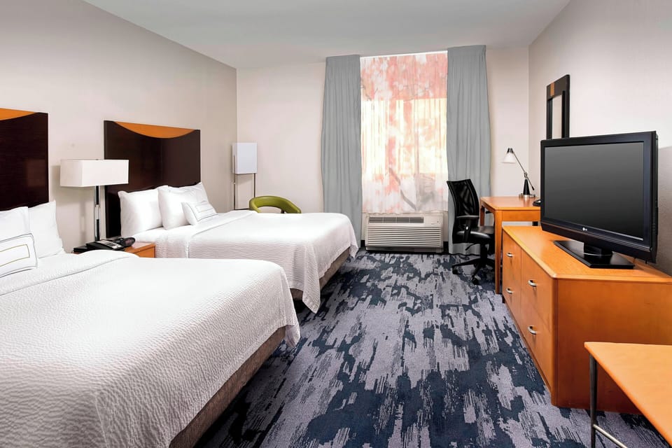 Premium bedding, Tempur-Pedic beds, in-room safe, desk