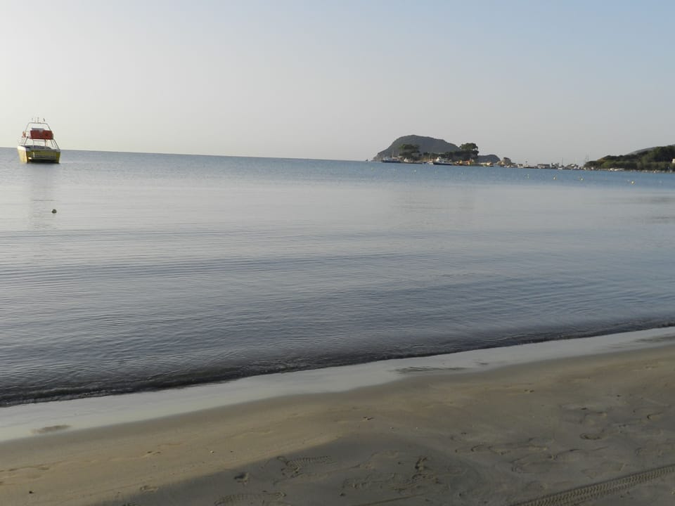 On the beach, 4 beach bars
