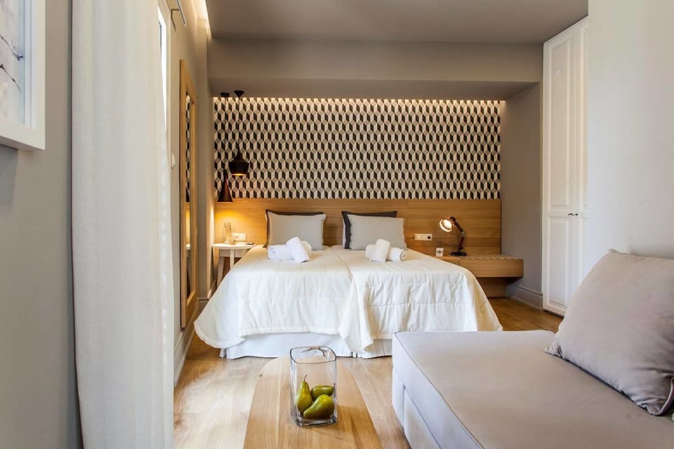 Deluxe Studio, Balcony (B2) | Soundproofing, free WiFi, bed sheets