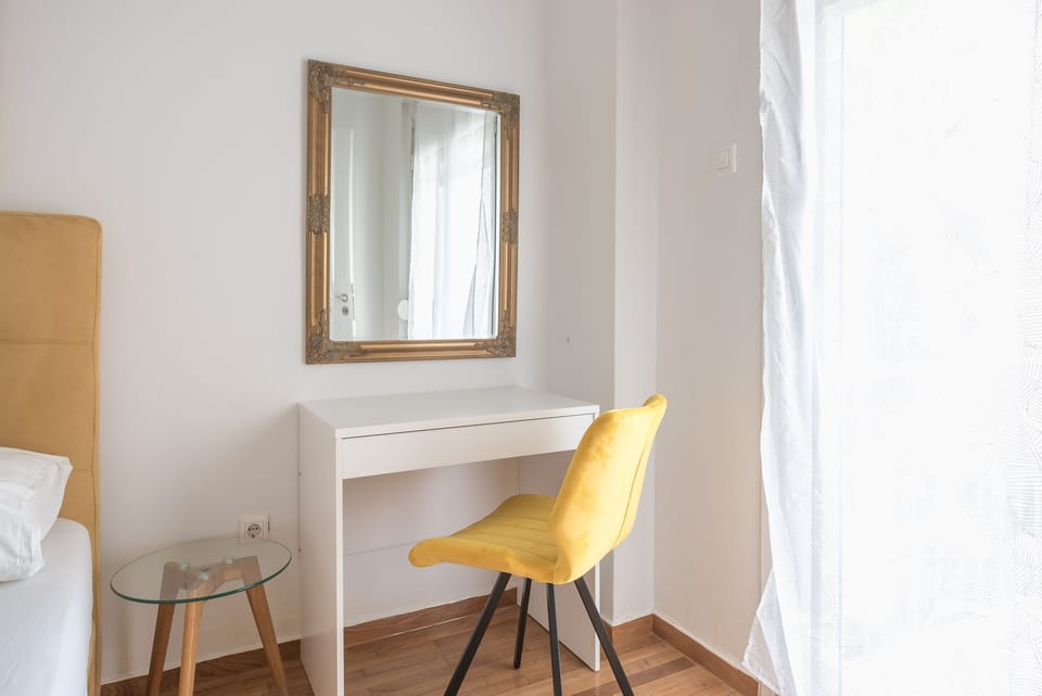 Apartment (Victoria Secret 1 min from Metro) | 3 bedrooms, desk, laptop workspace, iron/ironing board