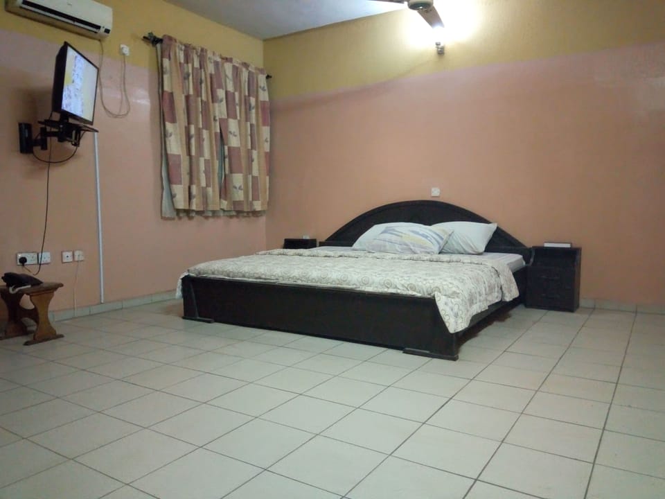 Suite | 1 bedroom, premium bedding, desk, free WiFi