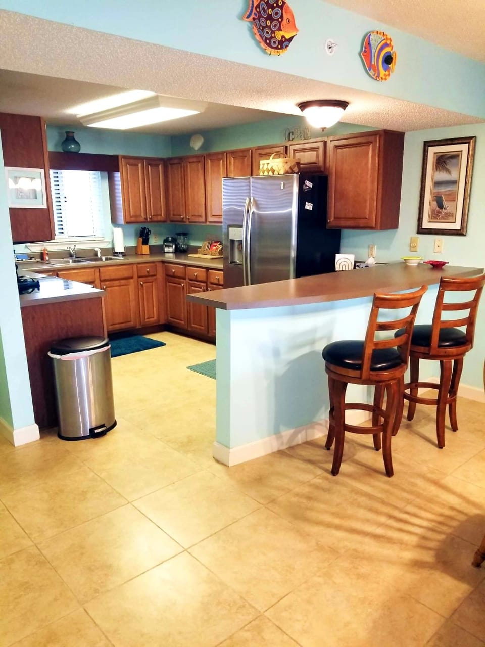 Well appointed kitchen. Everything you need for cooking.