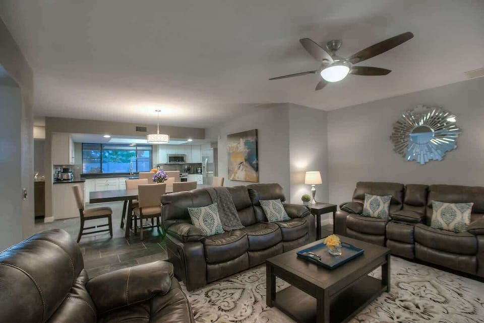 An open space living area for entertaining! 