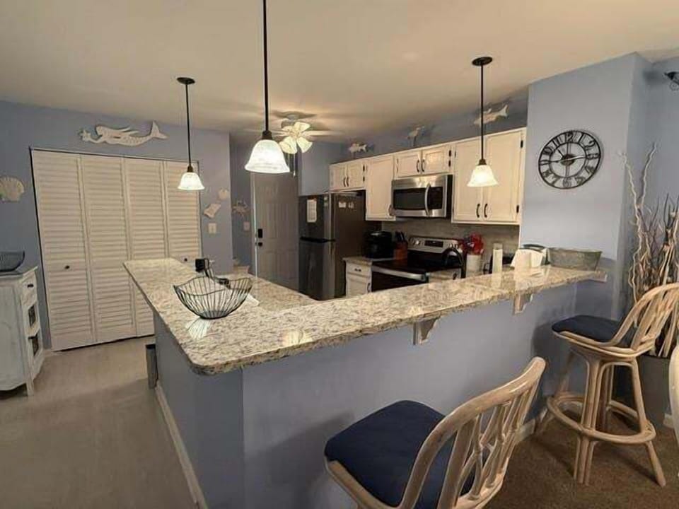 Condo, 2 Bedrooms | Private kitchen | Fridge, microwave, oven, dishwasher