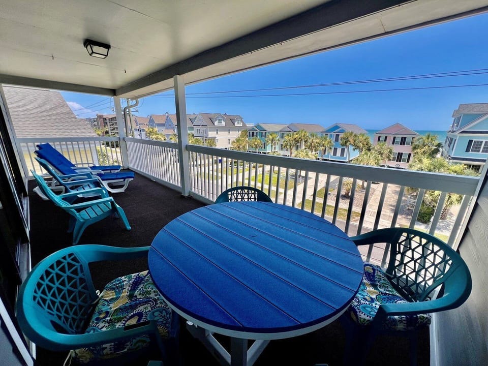 Condo, 2 Bedrooms | Outdoor dining
