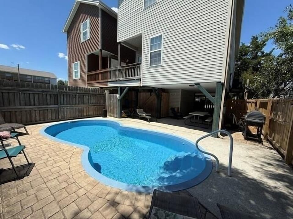 Private pool