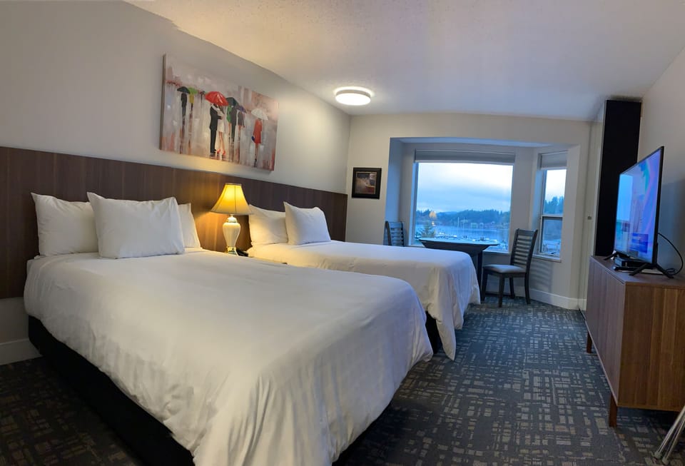 Standard Double Room, 1 Bedroom, Non Smoking, Harbor View | Down comforters, Tempur-Pedic beds, desk, laptop workspace