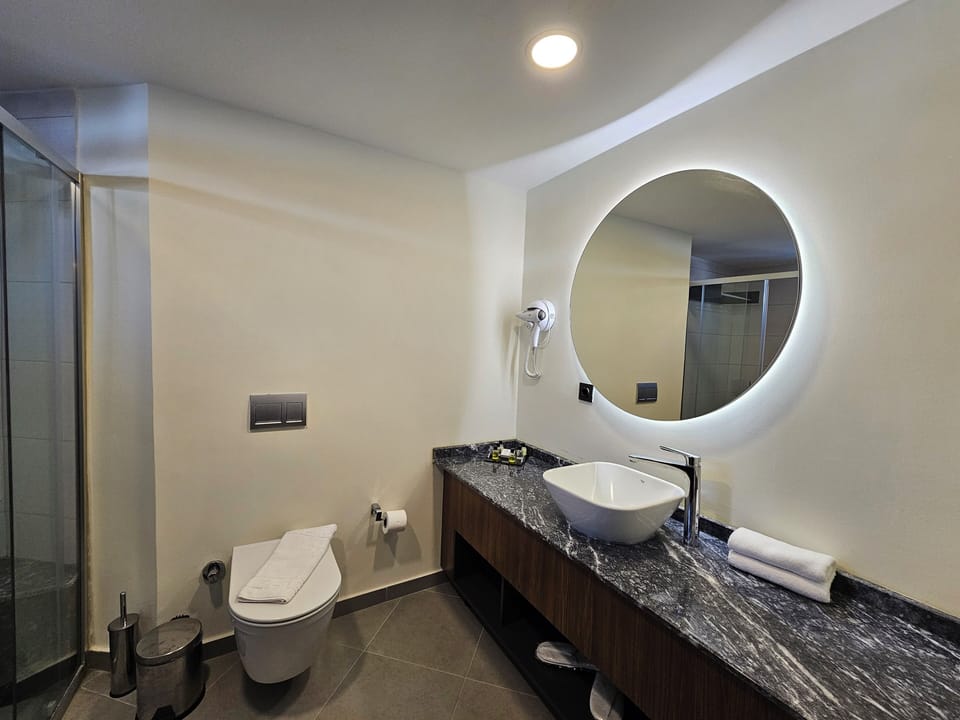 Standard Room | Premium bedding, minibar, bed sheets