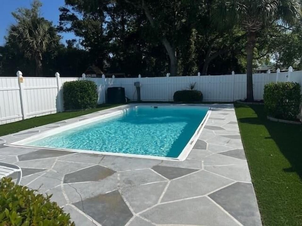 Private pool