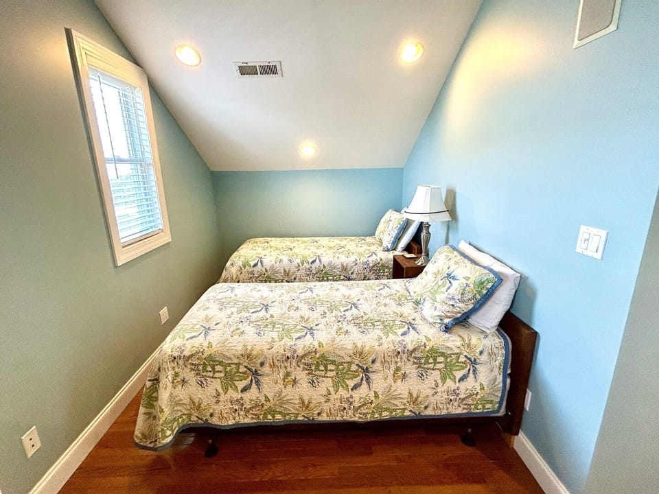 Bonus Alcove on 3rd Floor with Twin Beds
