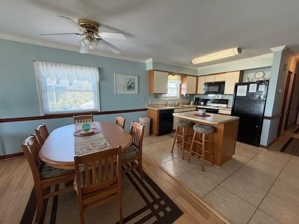 Dining Room, Dining Table, Furniture, Indoors, Table