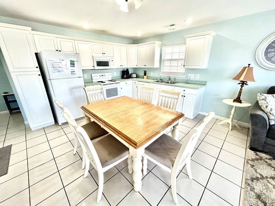 Furniture, Table, Indoors, Floor, Architecture