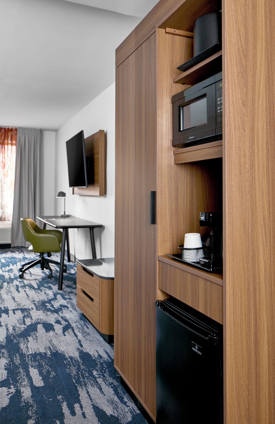 Premium bedding, pillowtop beds, in-room safe, desk