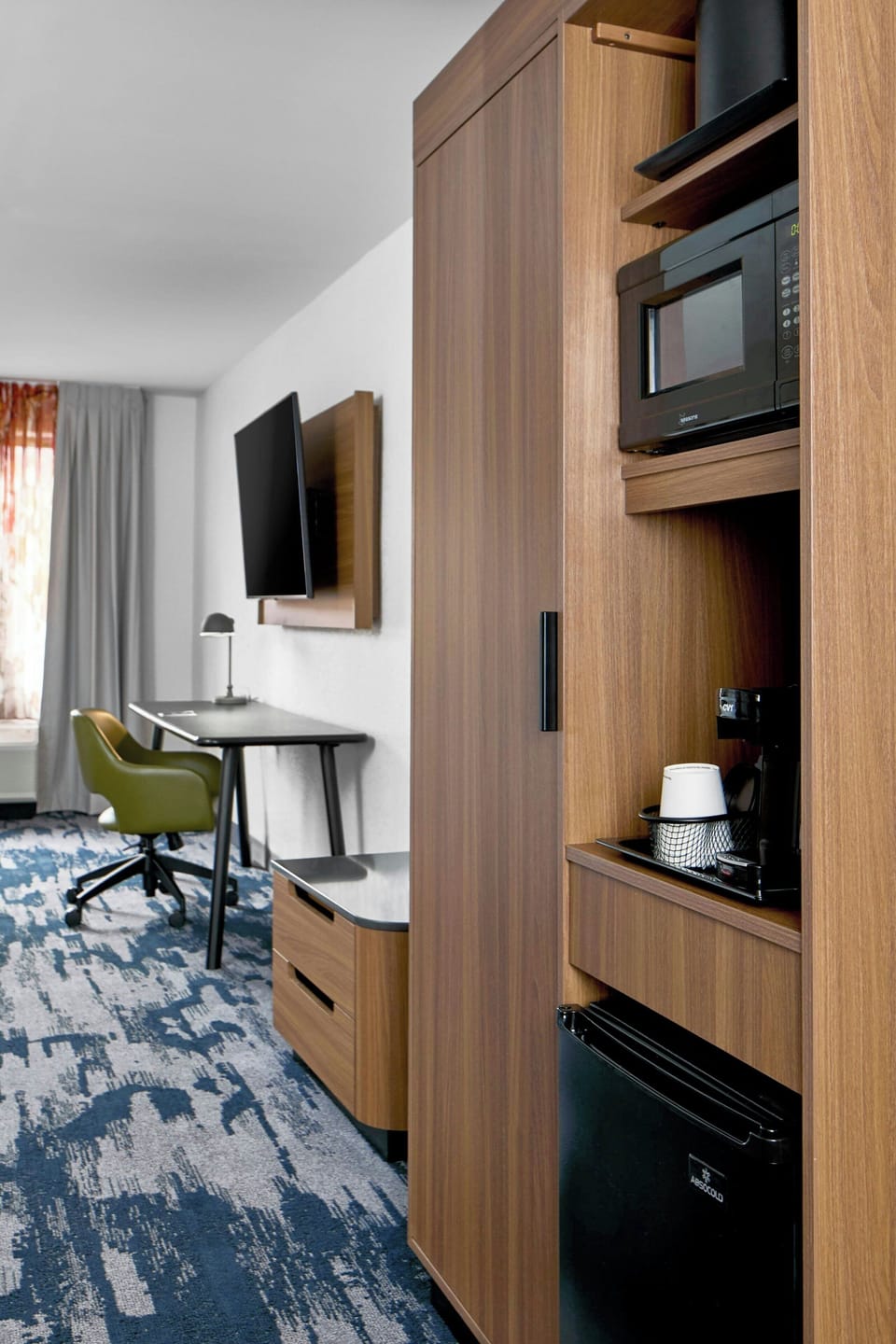 Room, 2 Queen Beds | Premium bedding, pillowtop beds, in-room safe, desk