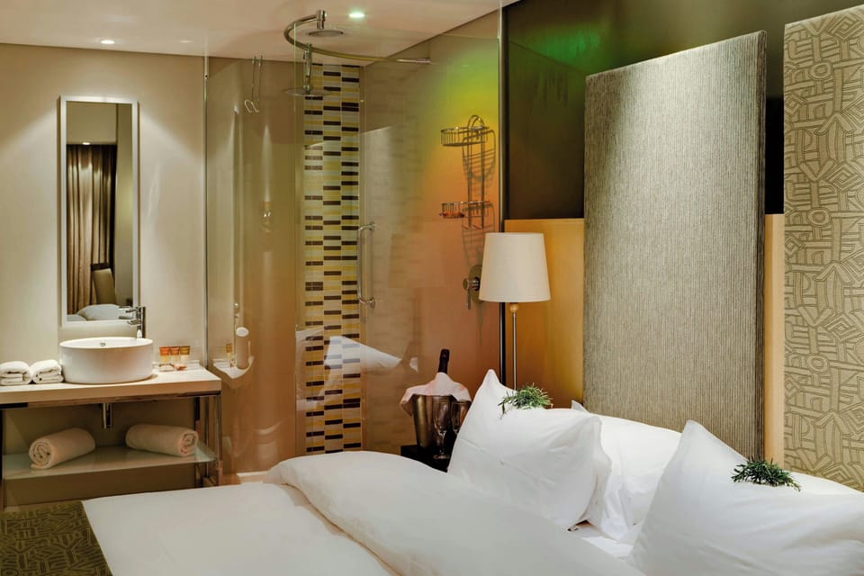 Room, 1 King Bed | Premium bedding, in-room safe, desk, laptop workspace