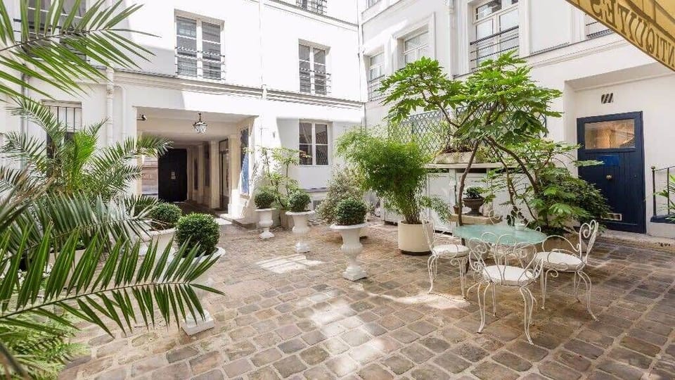 Building Courtyard