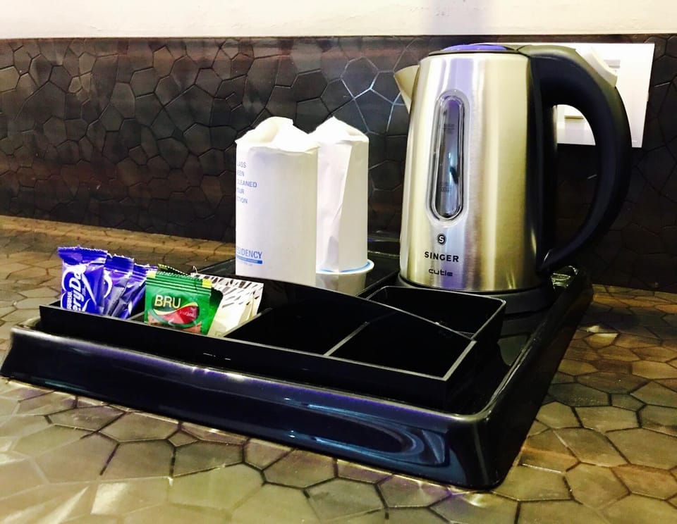 Fridge, coffee/tea maker, electric kettle
