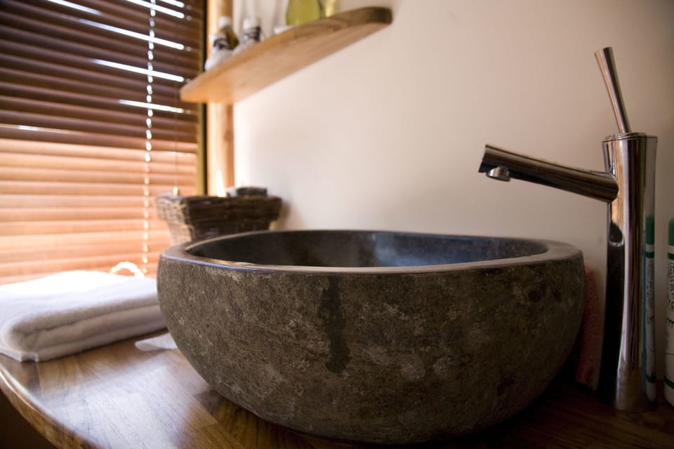 Turkish bath, body treatments, deep-tissue massages, sports massages