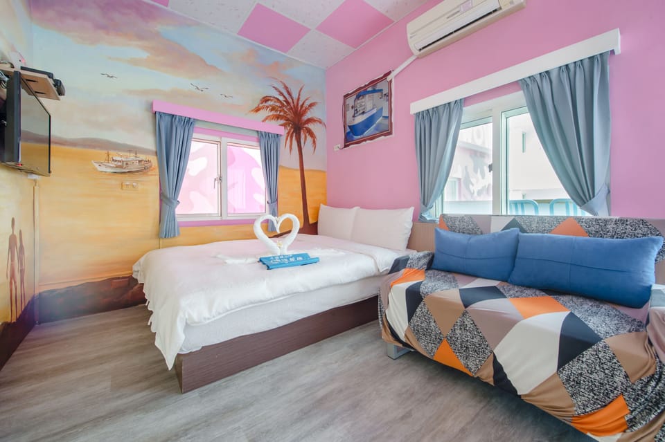 Double Room, Balcony | Blackout drapes, free WiFi, bed sheets