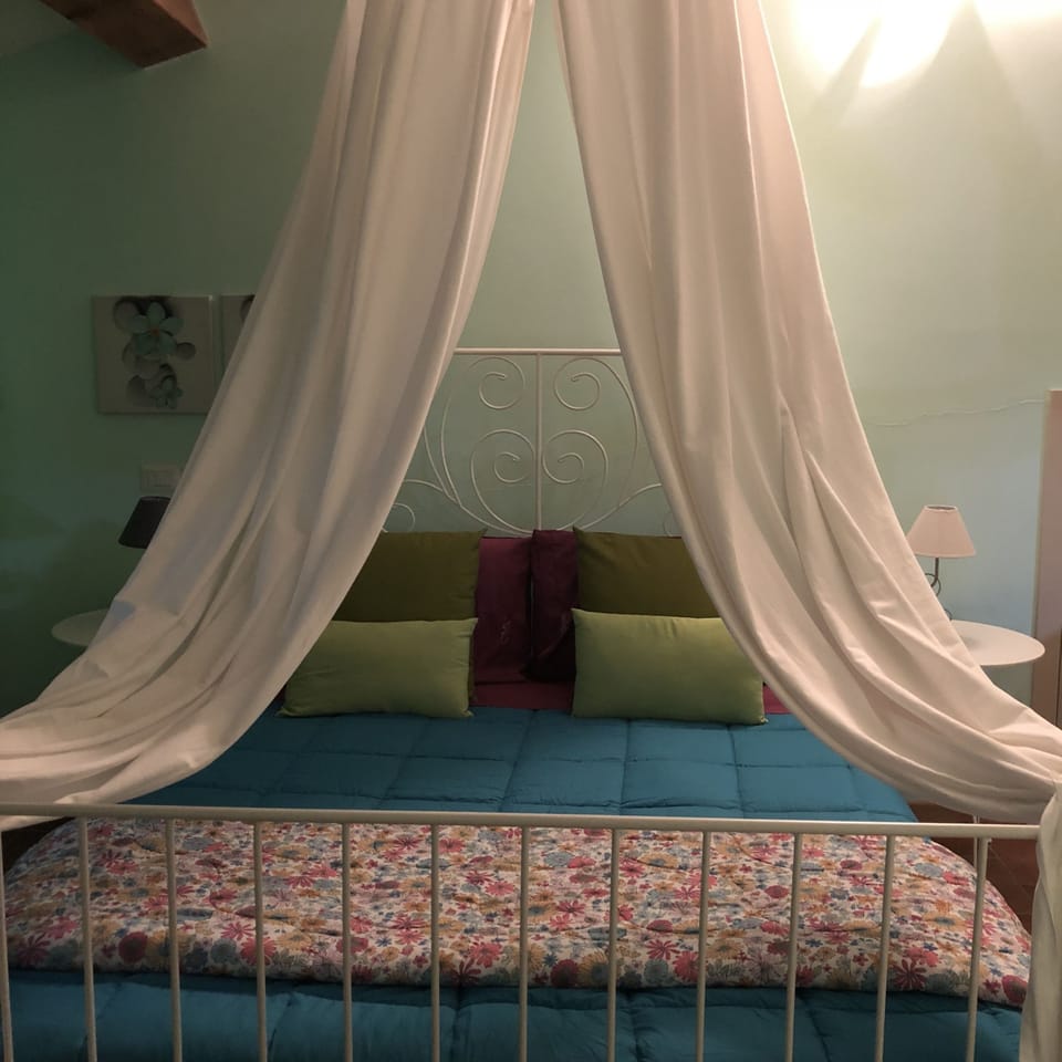Elite Room, 1 Queen Bed, Non Smoking, City View | Premium bedding, desk, soundproofing, iron/ironing board (on request)