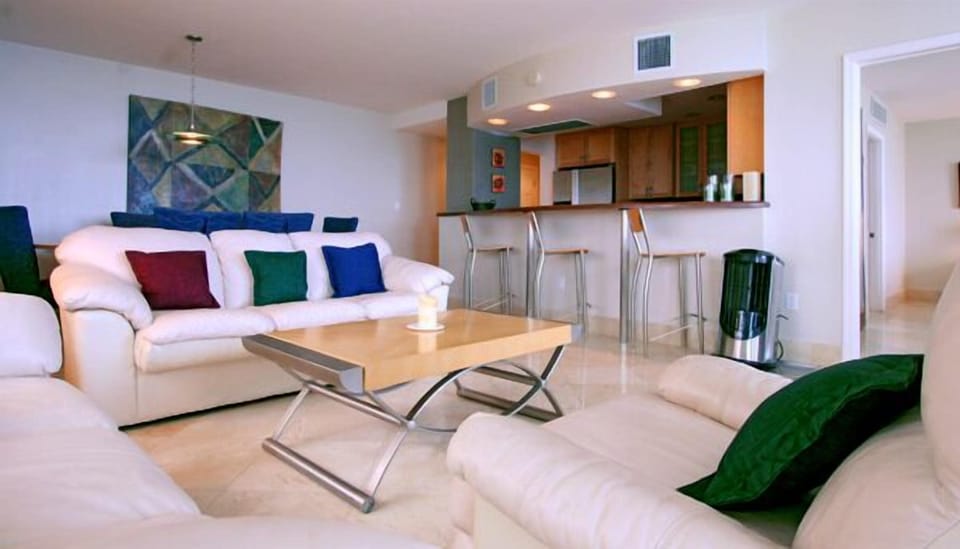 Suite, 2 Bedrooms | Living area | TV, pay movies