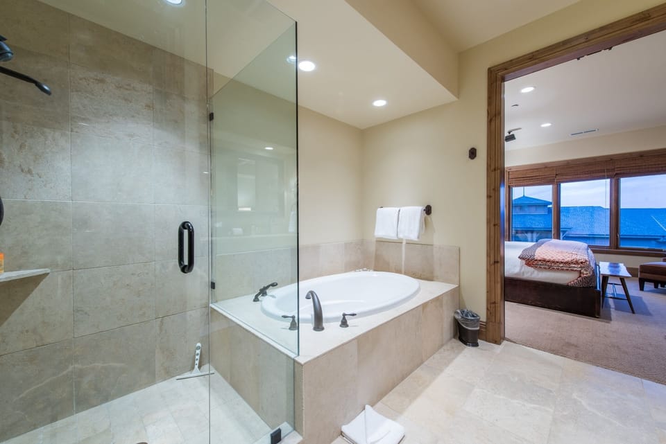 Master shower. 