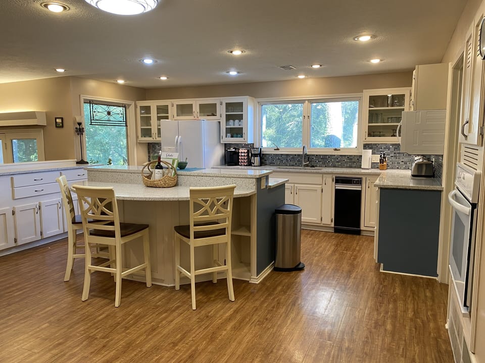 Open kitchen great for cooking family meals 