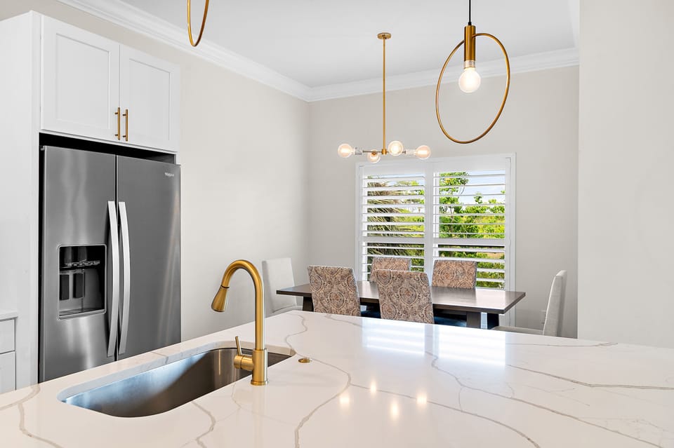 Kitchen to Breakfast Nook