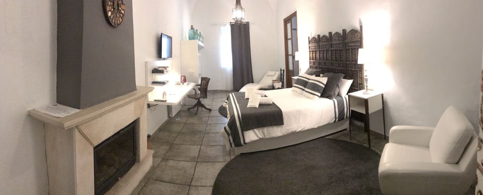 Junior Suite | Premium bedding, minibar, rollaway beds, free WiFi