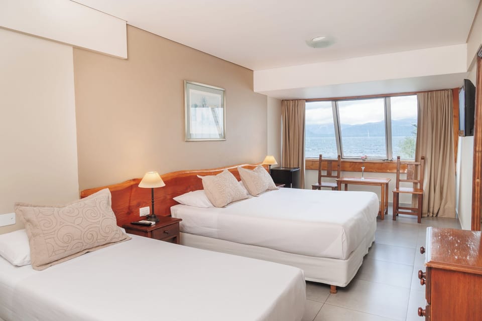 Triple Room, Lake View | In-room safe, free WiFi, bed sheets
