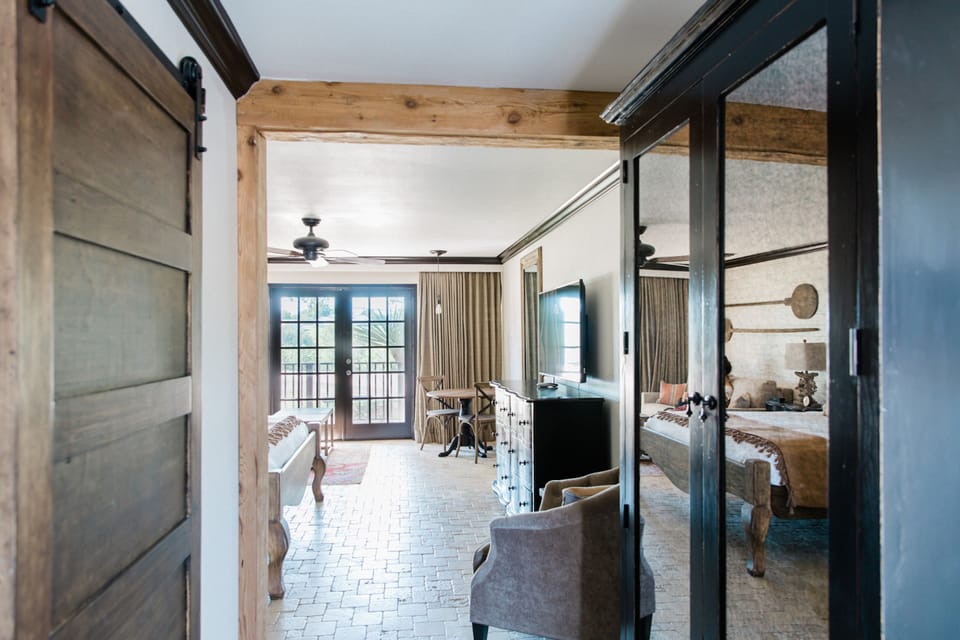 Egyptian cotton sheets, premium bedding, pillowtop beds, in-room safe