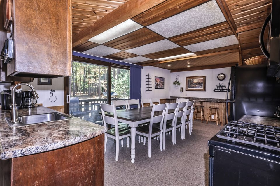 Beautiful dining room to enjoy a home cooked meal