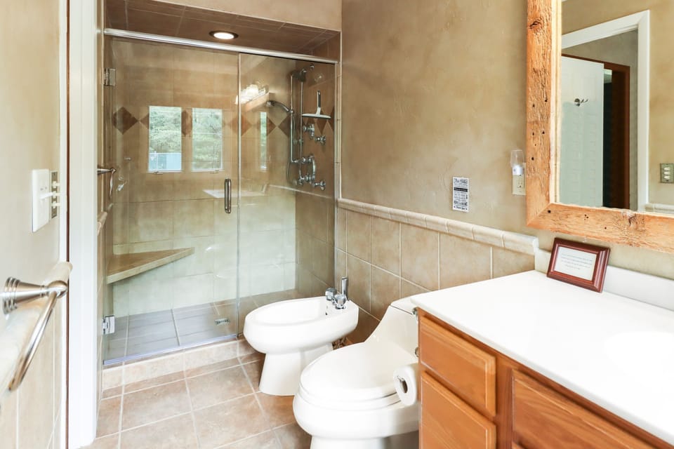 Beautiful bathroom w/ walk in shower